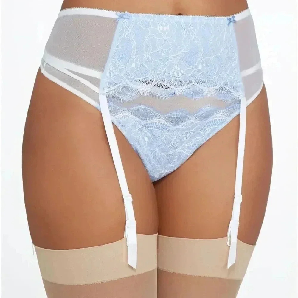 NWOT B’Tempted Wacoal Cottagecote Garter Belt - XS/S